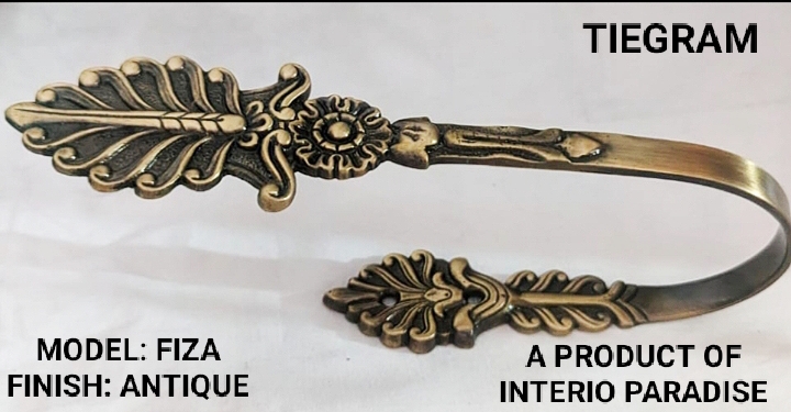 FIZA TIE HOLDER