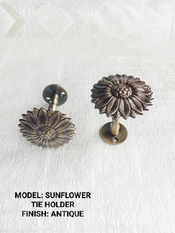 SUNFLOWER TIE HOLDER