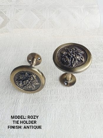 ROZY TIE HOLDER