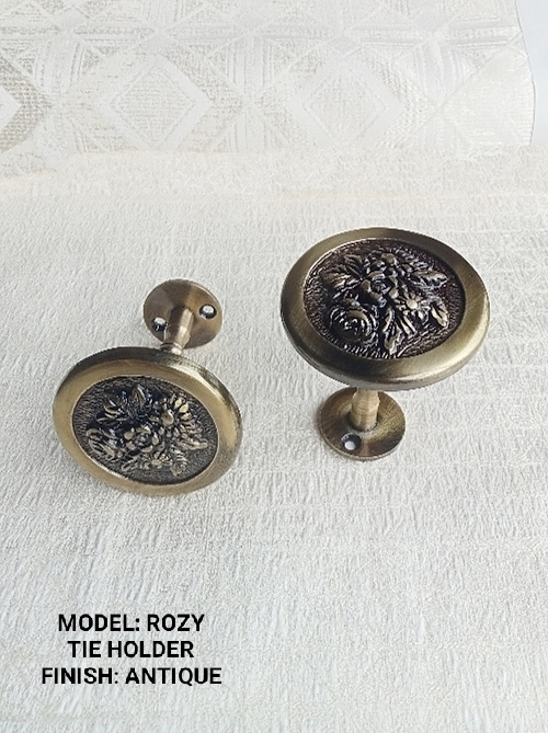 ROZY TIE HOLDER
